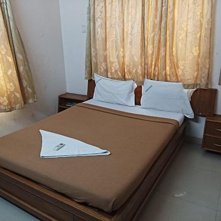 Hotel Ambika Palace Chennai Ngoại thất bức ảnh